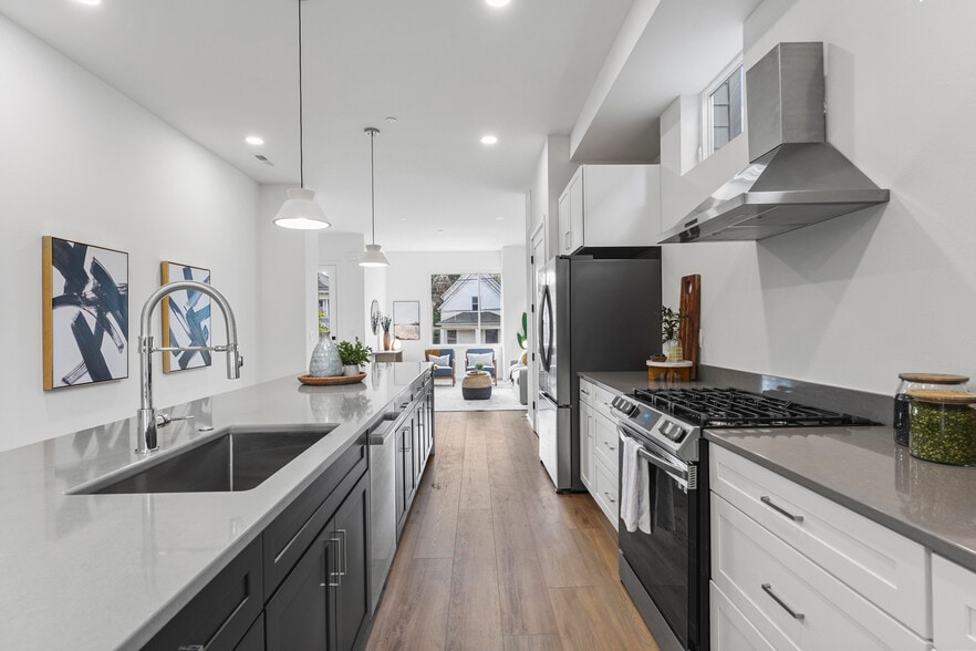 Building Photo - 591 NE Tillamook St