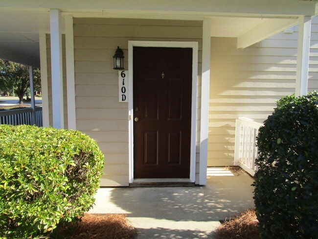 Building Photo - 610 Archdale Dr