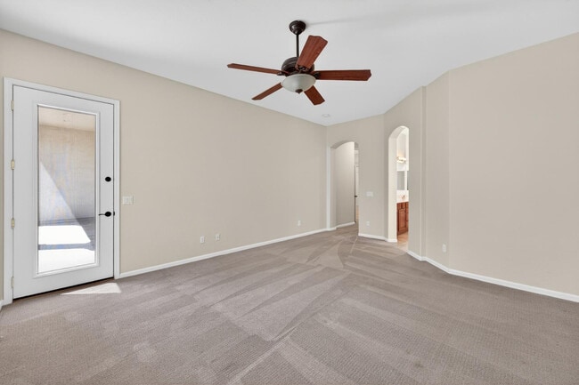 Building Photo - 4385 S Crosscreek Dr