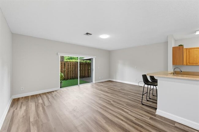 Building Photo - 16045 Emerald Cove Rd