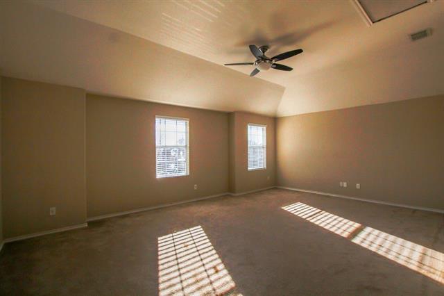 Building Photo - 930 Cedar Creek Dr