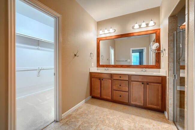 Building Photo - Charming Single-Story Home Located in Lind...