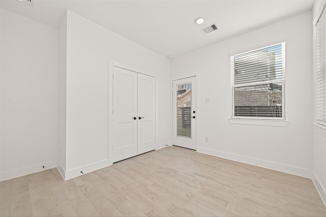 Building Photo - 15126 Dry Crk Jct Pl