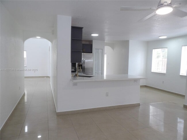 Building Photo - 5411 SW 158th Ct