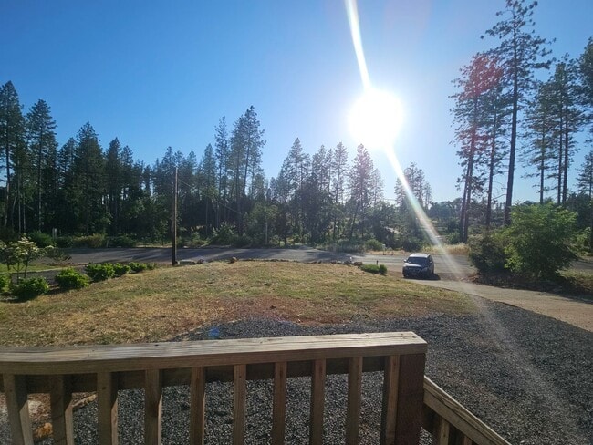 Building Photo - Newer 2 bedroom house on quiet street