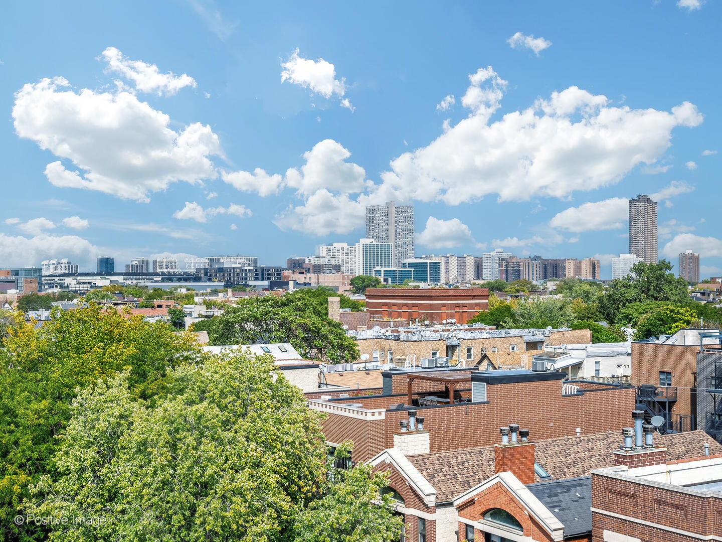 Building Photo - 3202 N Racine Ave