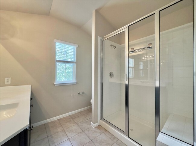 Building Photo - 713 Katmai Cir