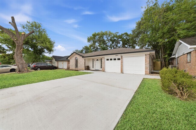 Building Photo - 11311 Hazen St