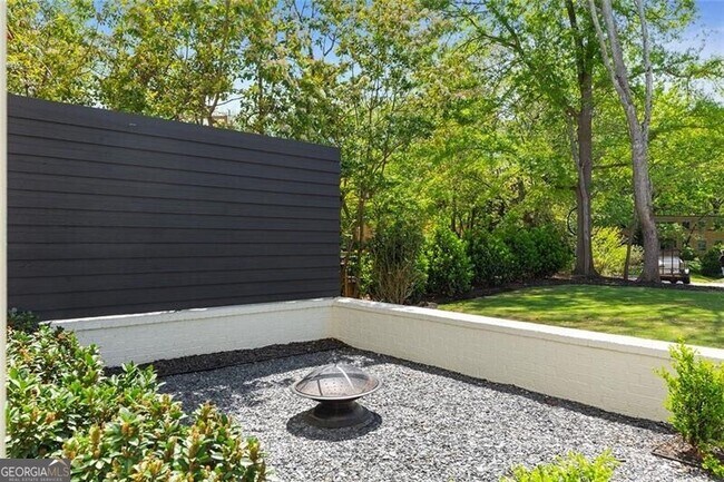 Building Photo - 3290 Dunlop Ct