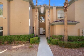 Building Photo - Perfect Guard Gated Condo with Garage in S...