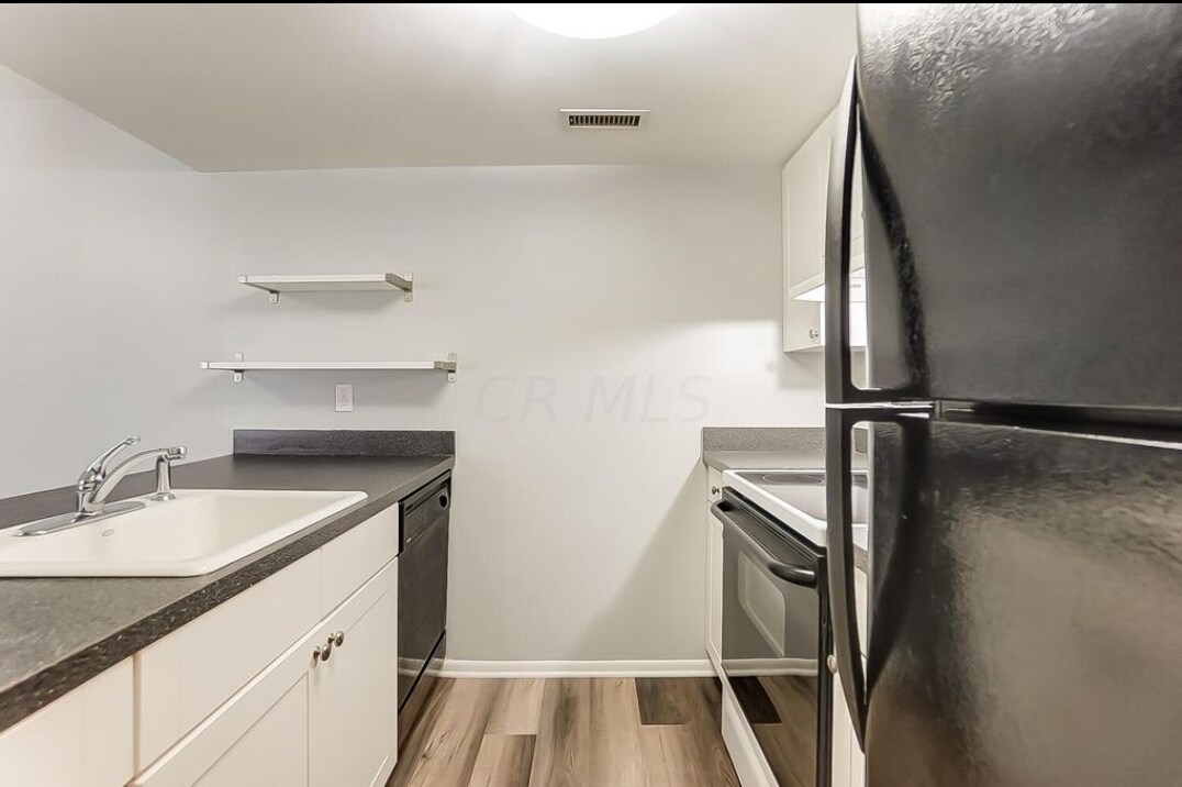 Building Photo - 1060 Merrimar Cir S