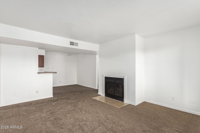 Building Photo - 5995 N 78th St