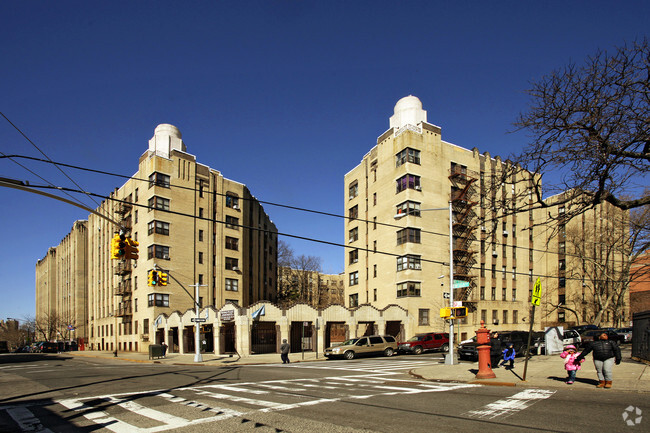 Primary Photo - Noonan Plaza