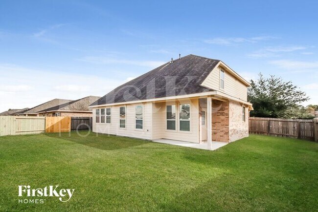 Building Photo - 1518 Brook Hollow Dr