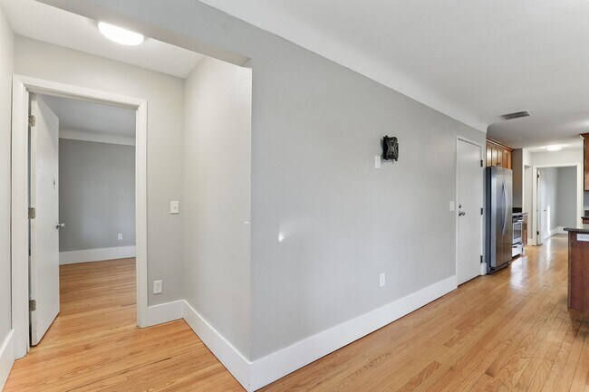 Building Photo - 1638 Marshall Ave