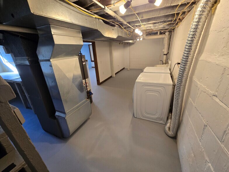 Building Photo - 1215 Fairway St