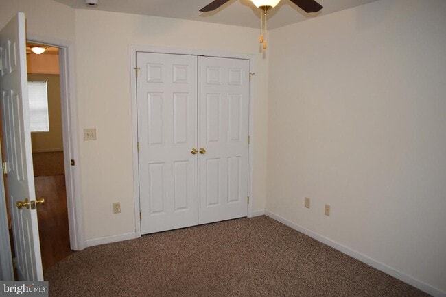 Building Photo - 2725 Roosevelt Dr