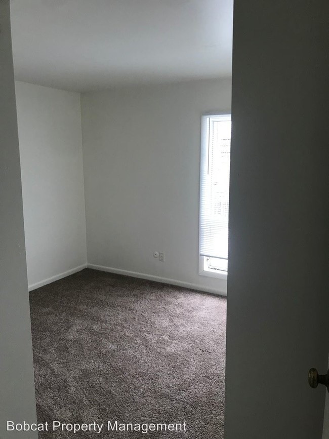 Building Photo - 100-108 Park Ridge Pl