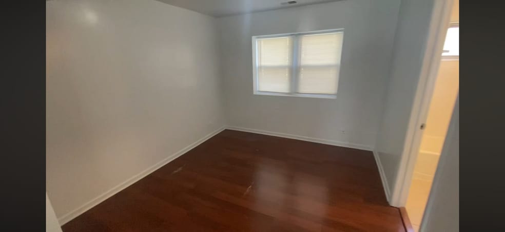 Building Photo - 2530 W Fitch Ave