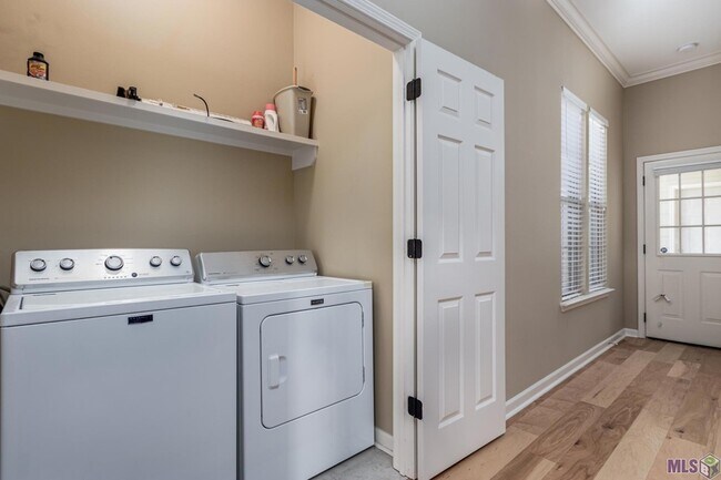 Building Photo - 13316 Bergin Dr