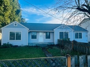 Building Photo - Charming Updated Home Centrally Located