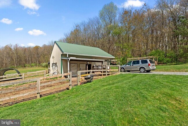 Building Photo - 10855 Bethesda Church Rd