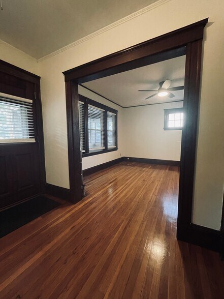 Building Photo - 50 Melendy Ave