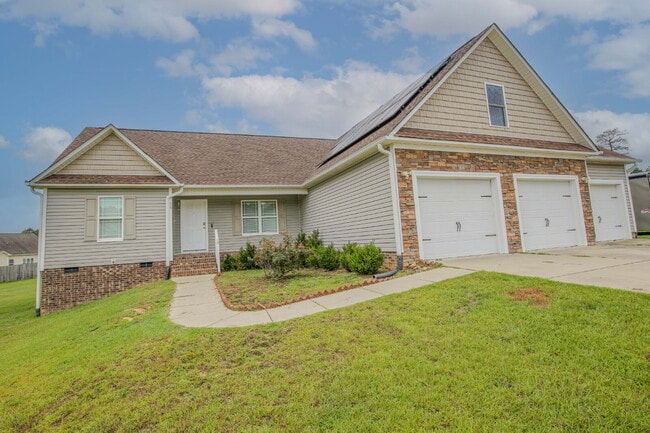 Building Photo - *Lease Special!* Fiber optic internet incl...