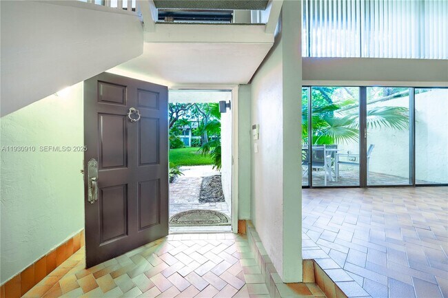 Building Photo - 19212 NE 25th Ave