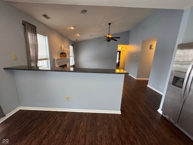 Building Photo - 4631 W Smith Valley Rd