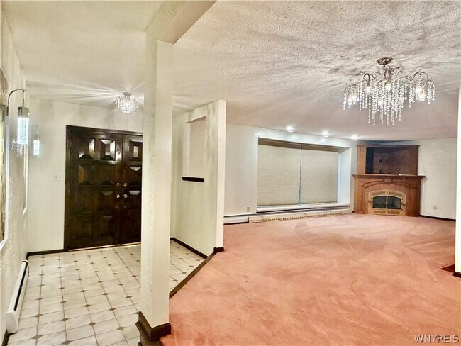 Building Photo - 94 S Prince Dr