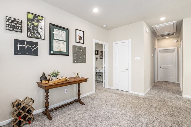 Building Photo - 7603 Green Bulrush Wy