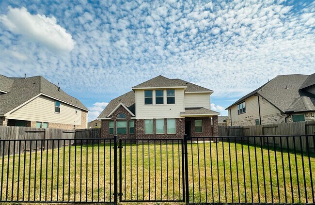Building Photo - 2419 Humble Wy