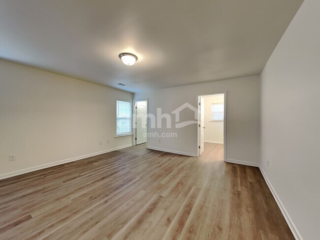 Building Photo - 102 Graphite Dr