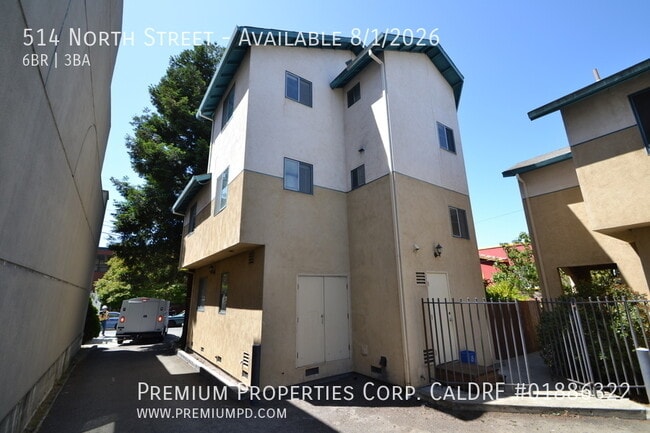 Building Photo - 514 North St