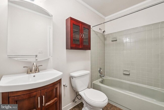 Building Photo - 1208 N Quantico St