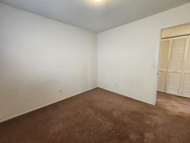 Building Photo - Great 2 Story Home in the SouthWest