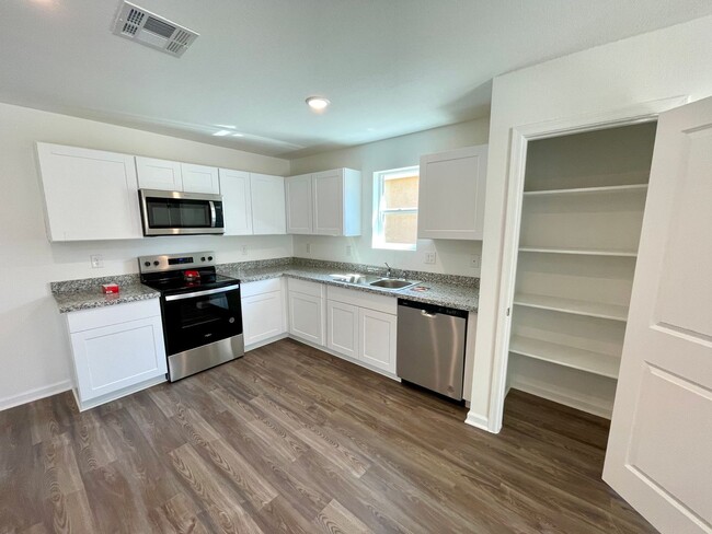 Building Photo - Move In Special! $300 Off Per Month for Fi...