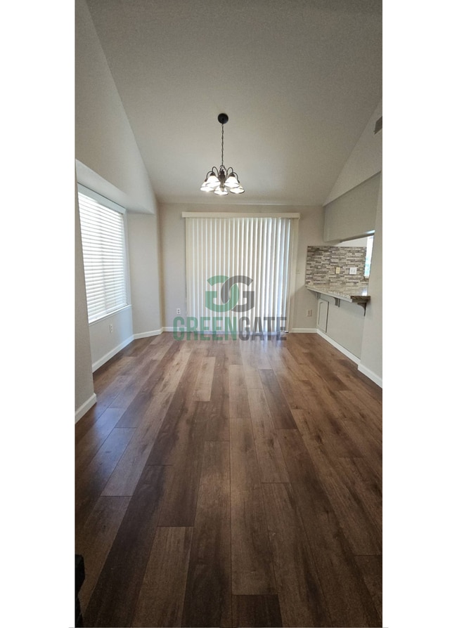 Building Photo - Now Available! Spacious 3 Bedroom, 2 Bathroom Home.