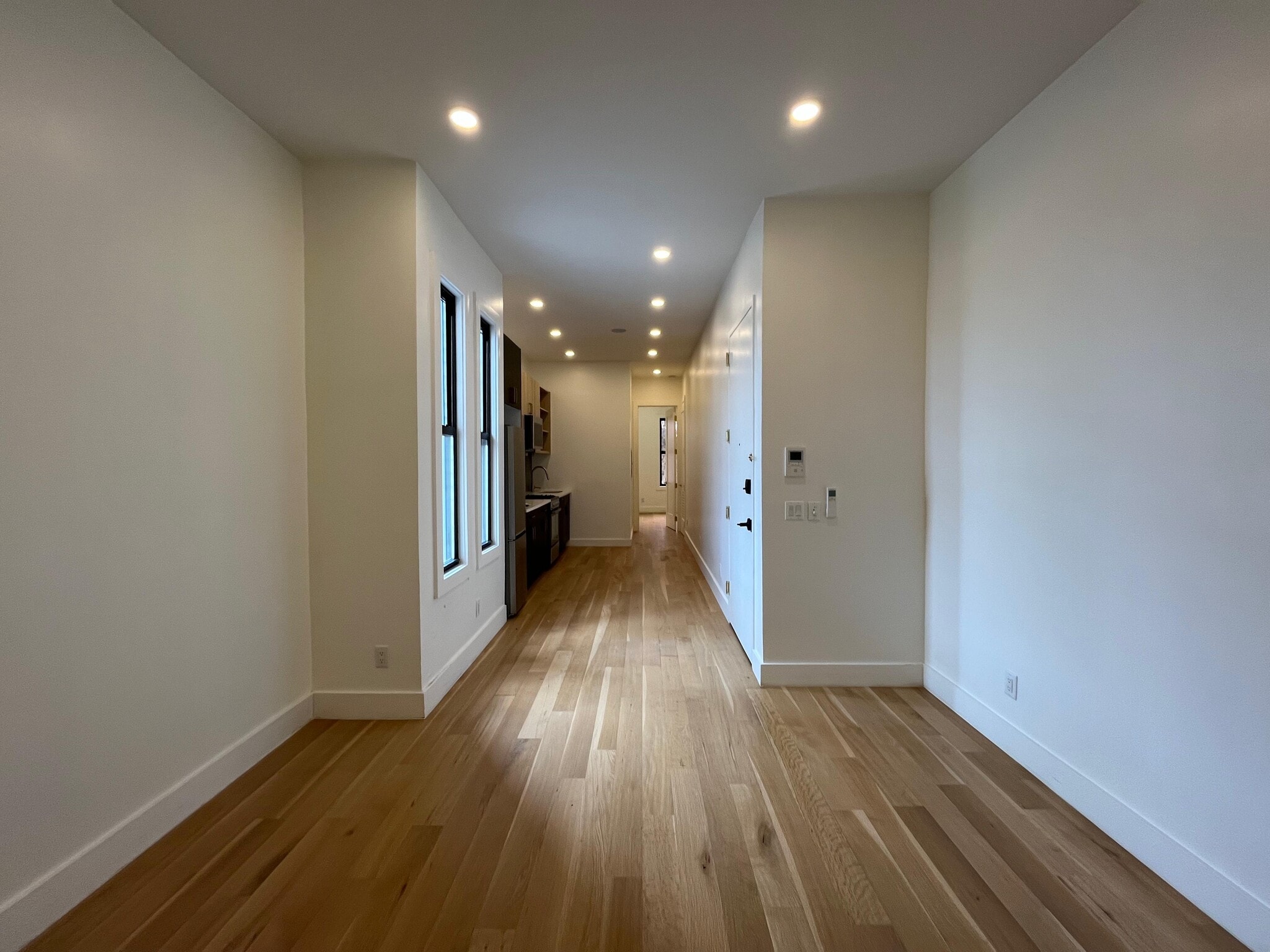 Building Photo - 52 Grace St