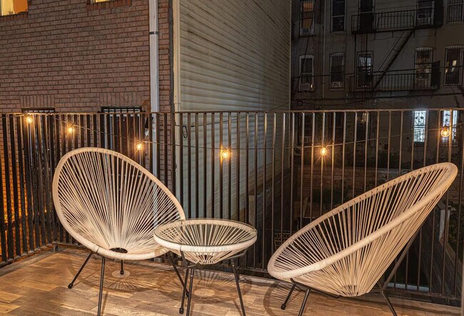 Building Photo - 207 Cooper St