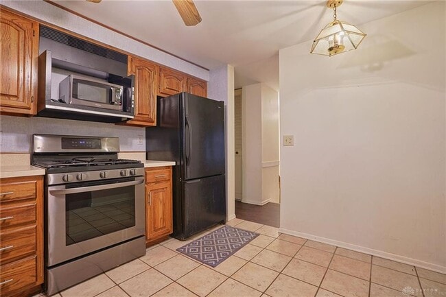 Building Photo - 4061 Forest Ridge Blvd
