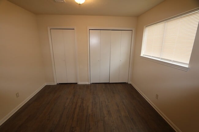 Building Photo - 15819 Spruce Point Dr