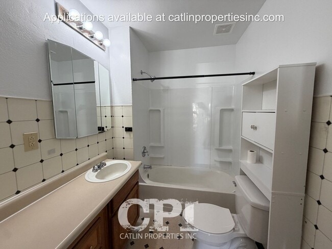 Building Photo - 2809 Fir St