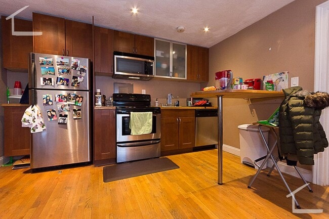 Building Photo - 9/1 No Fee! Spacious 1BR near Packard's Corner, BU, with AC!
