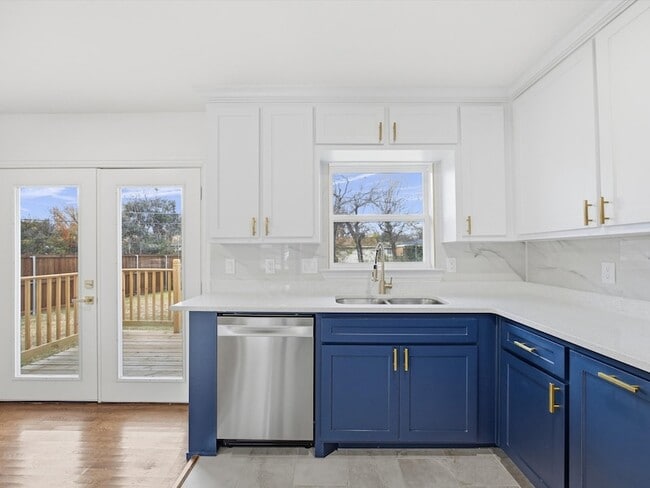 Building Photo - 10209 Casa View Dr