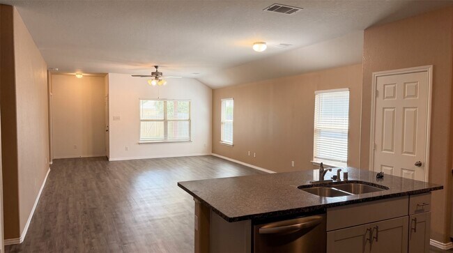 Building Photo - 2028 Cedar Tree Ct