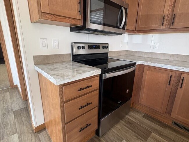 Building Photo - 486 Baja Ln S