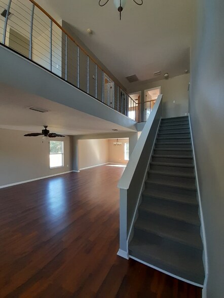 Building Photo - 15060 SW 39th Cir