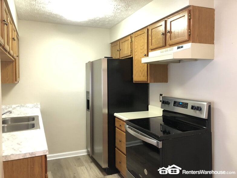 Building Photo - 6300 Bayberry Ct